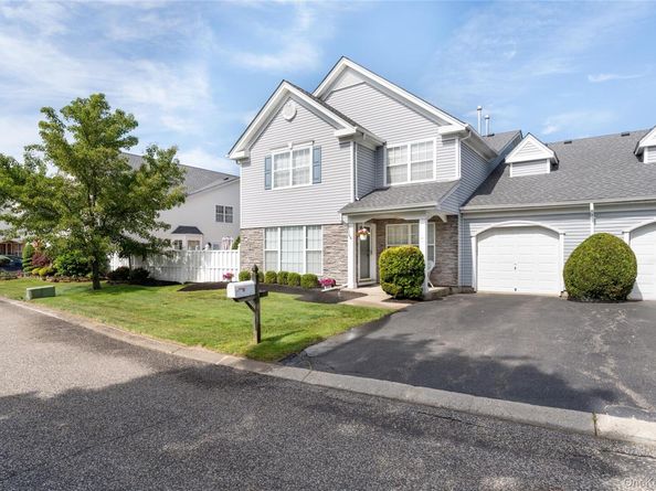 5 Robert Lane 5, Middle Island NY 11953