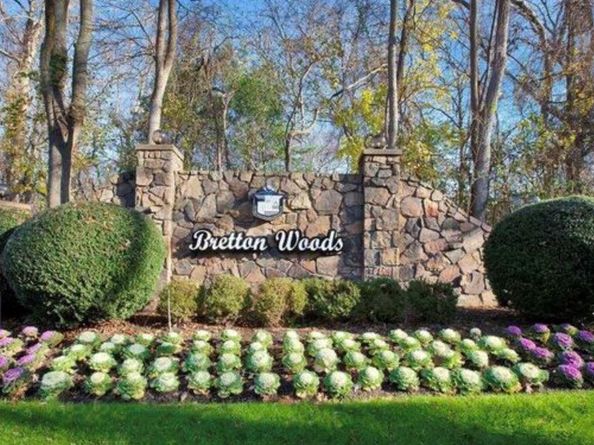 364 Woodland Court, Coram NY 11727