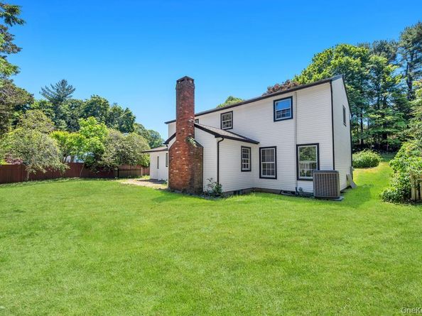 8 Cynthia Lane, Northport NY 11768