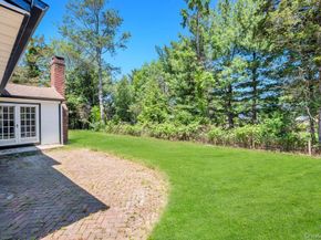 8 Cynthia Lane, Northport NY 11768