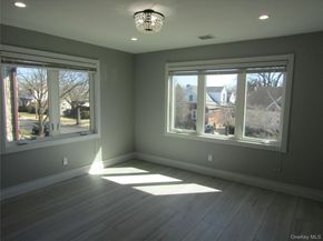 89 Kenneth Place, New Hyde Park NY 11040