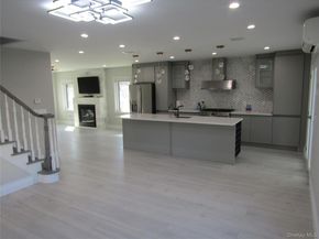 89 Kenneth Place, New Hyde Park NY 11040