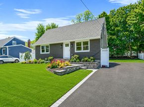 14 Reizen Avenue, Centereach NY 11720