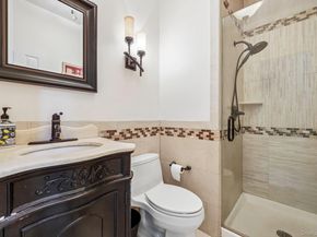 4 Penn Court, East Setauket NY 11733