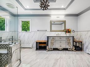4 Penn Court, East Setauket NY 11733