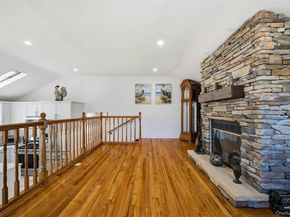 732 S 5th Street, Lindenhurst NY 11757