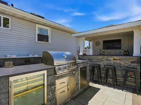 732 S 5th Street, Lindenhurst NY 11757
