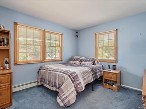 26 Quaker Lane, Farmingdale NY 11735