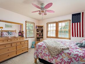 26 Quaker Lane, Farmingdale NY 11735