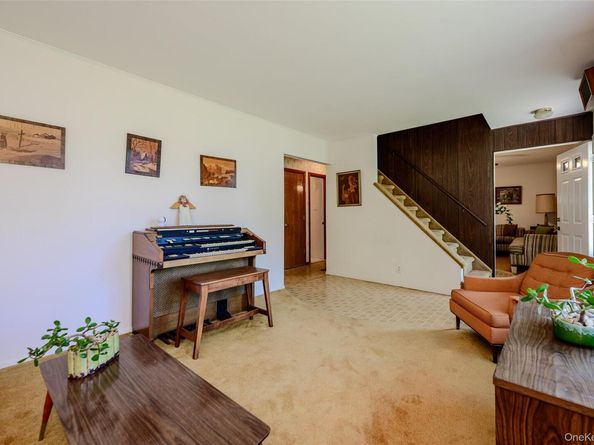 105 N Queens Avenue, Massapequa NY 11758