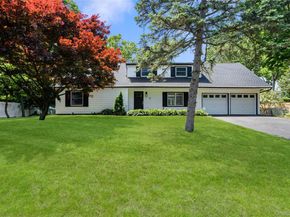 26 Halfcircle Drive, Holbrook NY 11741