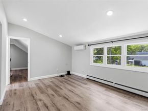 26 Halfcircle Drive, Holbrook NY 11741