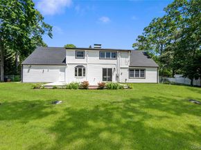 26 Halfcircle Drive, Holbrook NY 11741