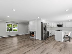 26 Halfcircle Drive, Holbrook NY 11741