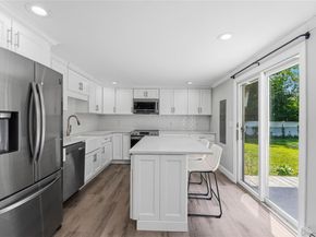 26 Halfcircle Drive, Holbrook NY 11741