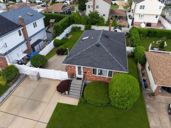 3330 Murdock Avenue, Oceanside NY 11572