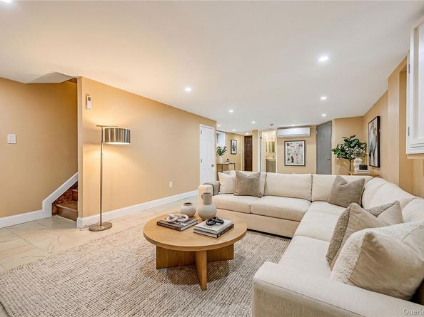 10535 135th Street, Richmond Hill S. NY 11419