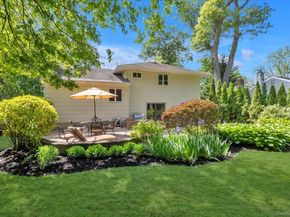 19 Cottage Court, Huntington Station NY 11746