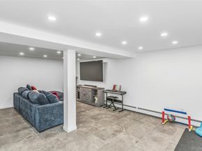 178 Guildford Court, West Hempstead NY 11552