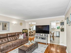 178 Guildford Court, West Hempstead NY 11552