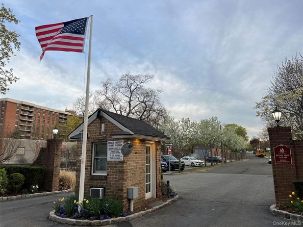 2 Consulate Drive 1A, Tuckahoe NY 10707
