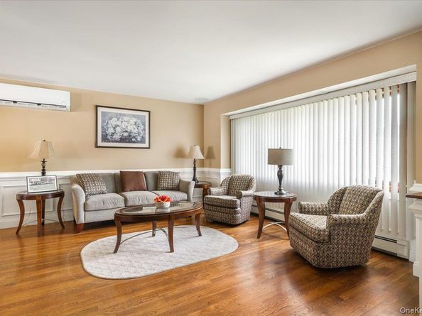 11 Damin Drive, Farmingdale NY 11735