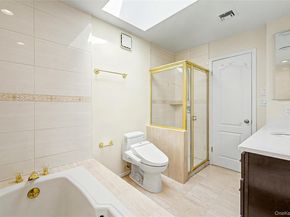 12027 Riviera Court 2B, College Point NY 11356