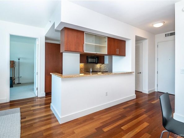 175 Huguenot Street 2602, New Rochelle NY 10801