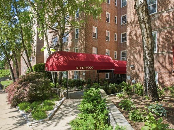 279 N Broadway 8R, Yonkers NY 10701