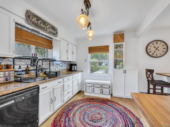 8 Lilac Lane, Levittown NY 11756