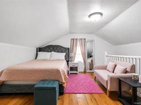 18853 120th Road, Saint Albans NY 11412
