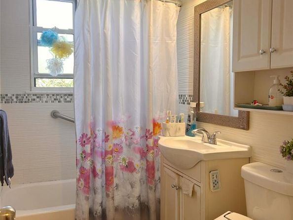 5835 155th Street, Flushing NY 11355