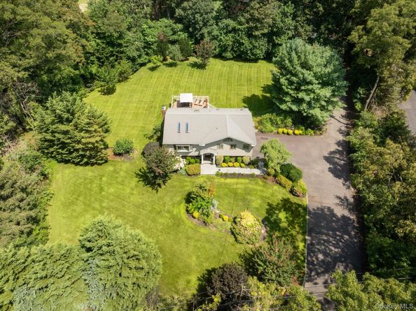 25 Brewster Avenue, Northport NY 11768