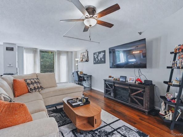 302 Church Street 3H, White Plains NY 10603
