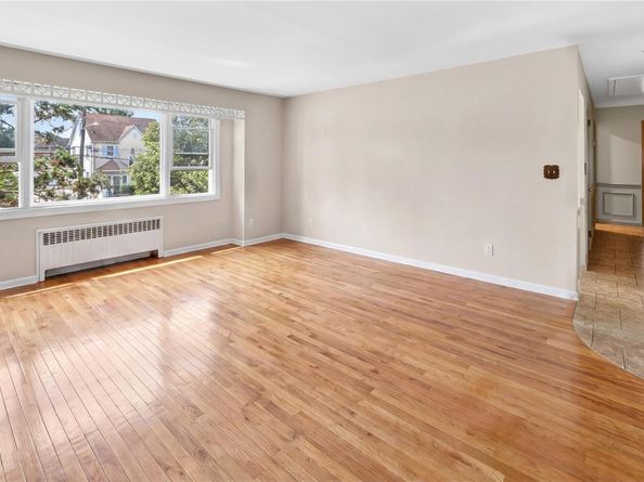 240 Pearl Street, Lawrence NY 11559