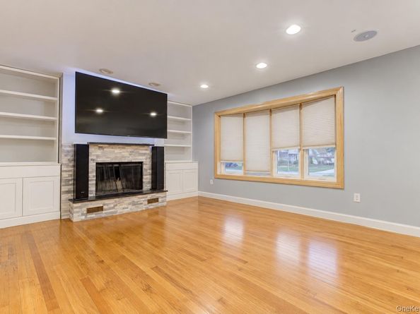 4065 Broadway, Island Park NY 11558