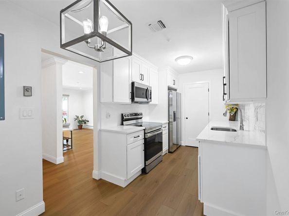 708 W Cabot Court 708, Saint James NY 11780