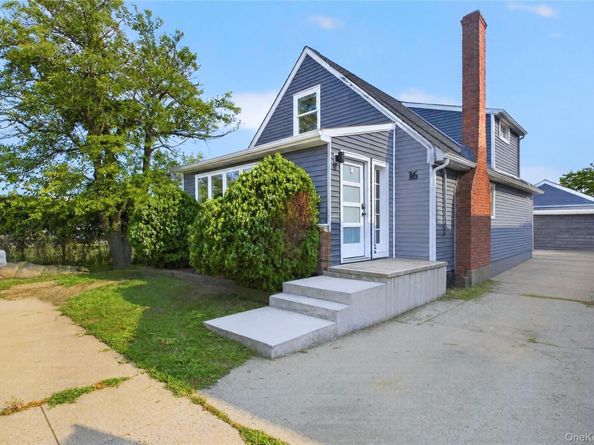 16 Dewey Street E, East Rockaway NY 11518
