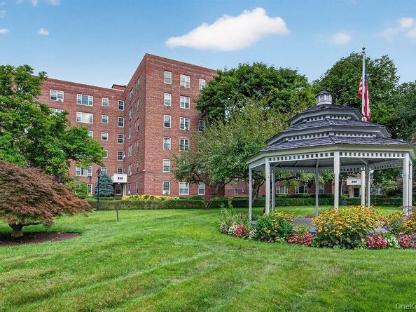 210 Pelham Road 2F, New Rochelle NY 10805
