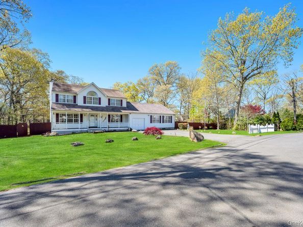 32 Prince Road, Rocky Point NY 11778