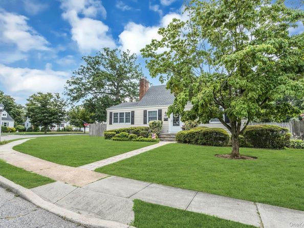 29 Timber Road, Glen Cove NY 11542