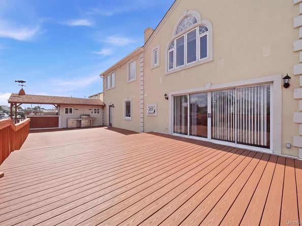 3 Marjorie Lane, East Rockaway NY 11518