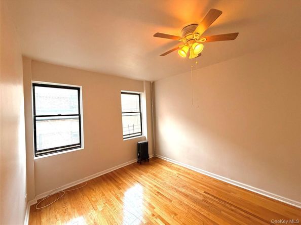 70-35 Broadway C19, Jackson Heights NY 11372