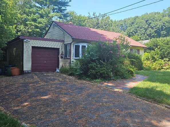 1 Winnetou Road, White Plains NY 10603