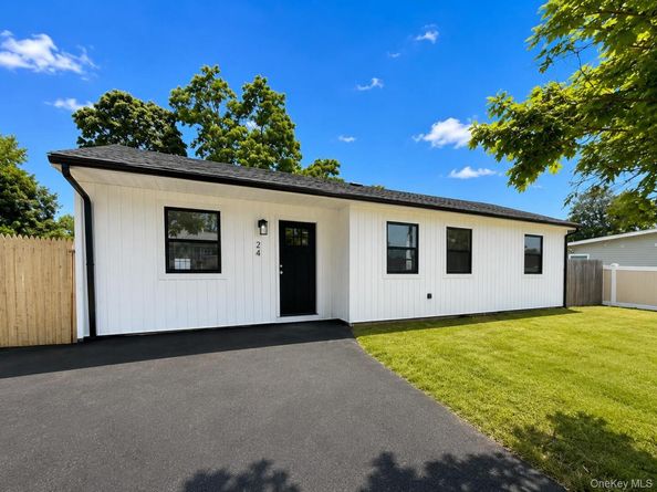 24 E Cherry Street, Central Islip NY 11722