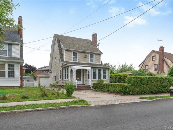 251-47 42nd Avenue, Little Neck NY 11363