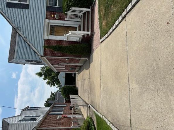655 2nd Place S, Garden City NY 11530