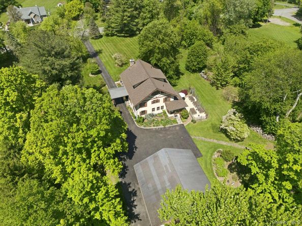8 Elmer Galloway Road, Katonah NY 10536