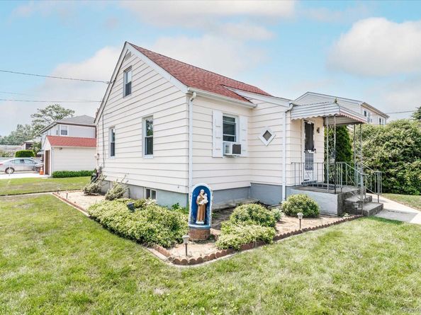1267 Nelson Street, Elmont NY 11003