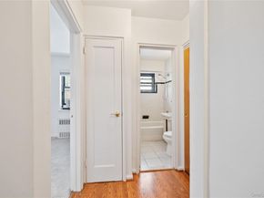 8 Lawrence Drive C, White Plains NY 10603